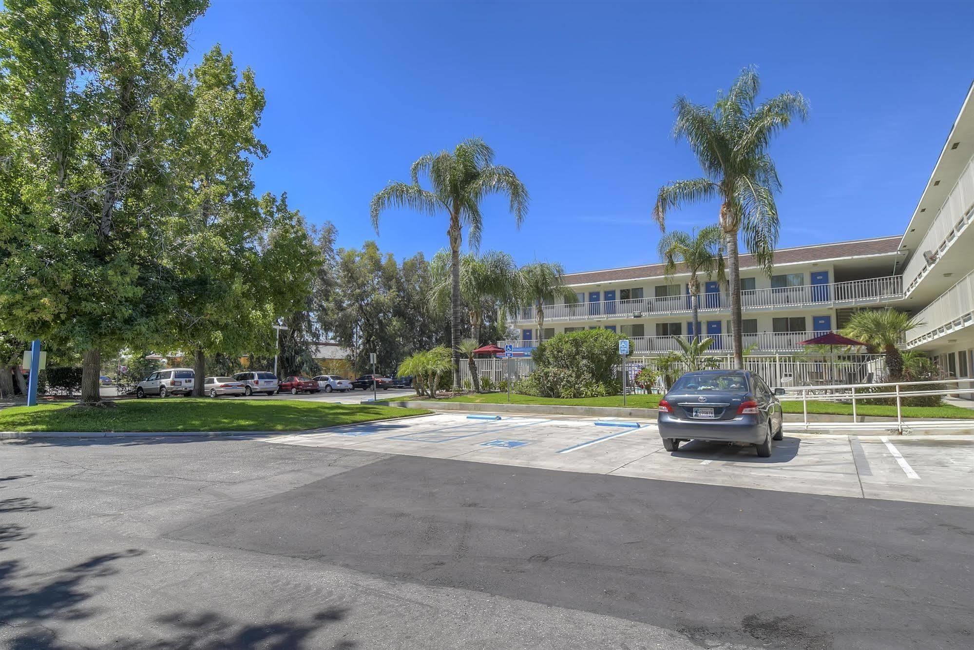 Motel 6-San Bernardino, Ca - North Serrano Village Exterior photo